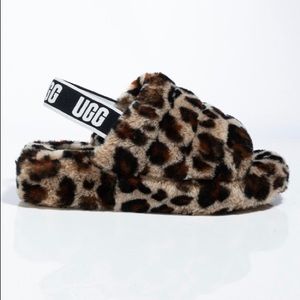 UGG "Fluff Yeah" Slides for sale 🤎